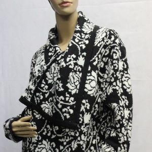 Moon Collection Black & White Cardigan Wrap